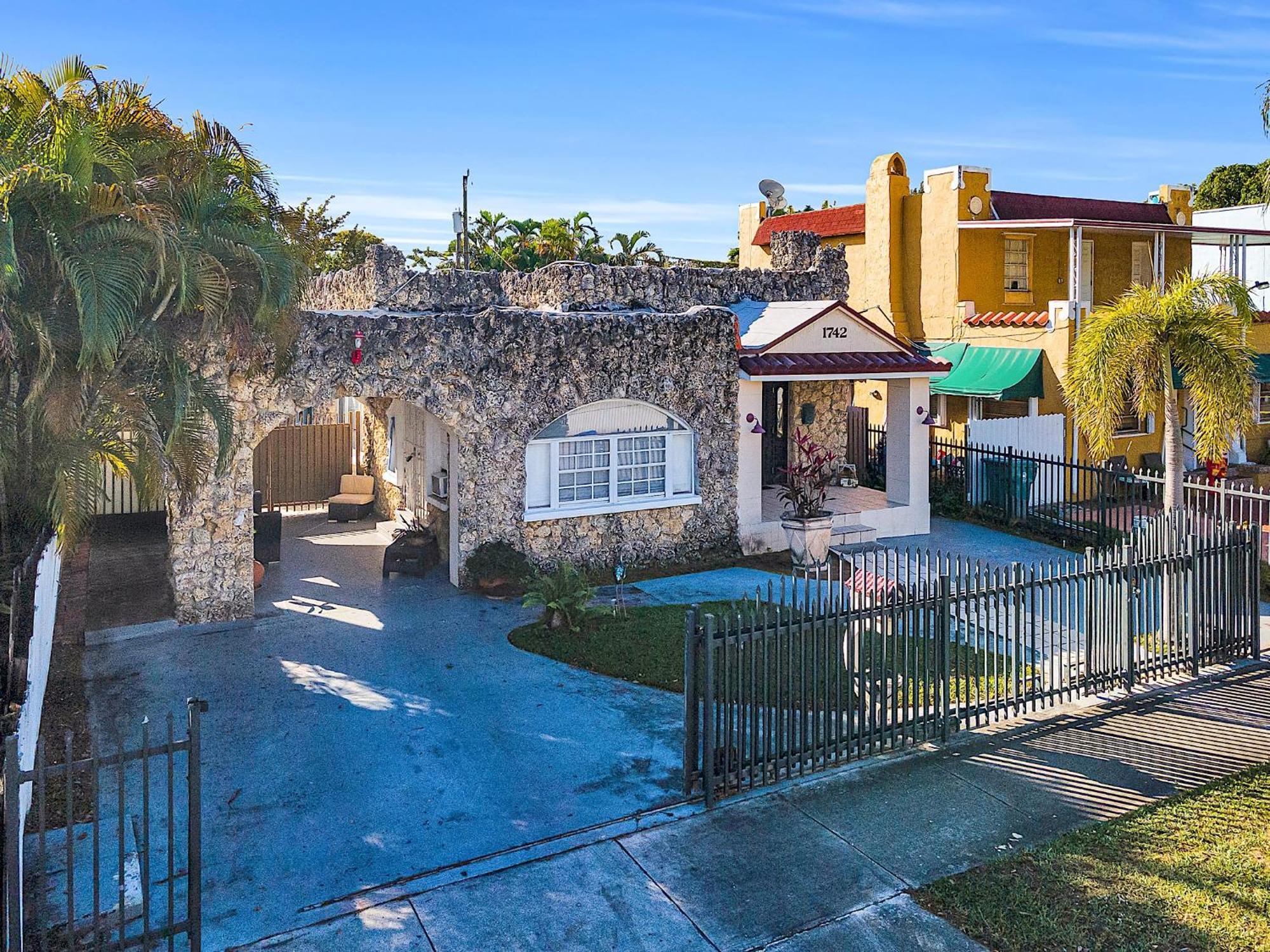 Private Room In Little Havana Miami Exterior foto