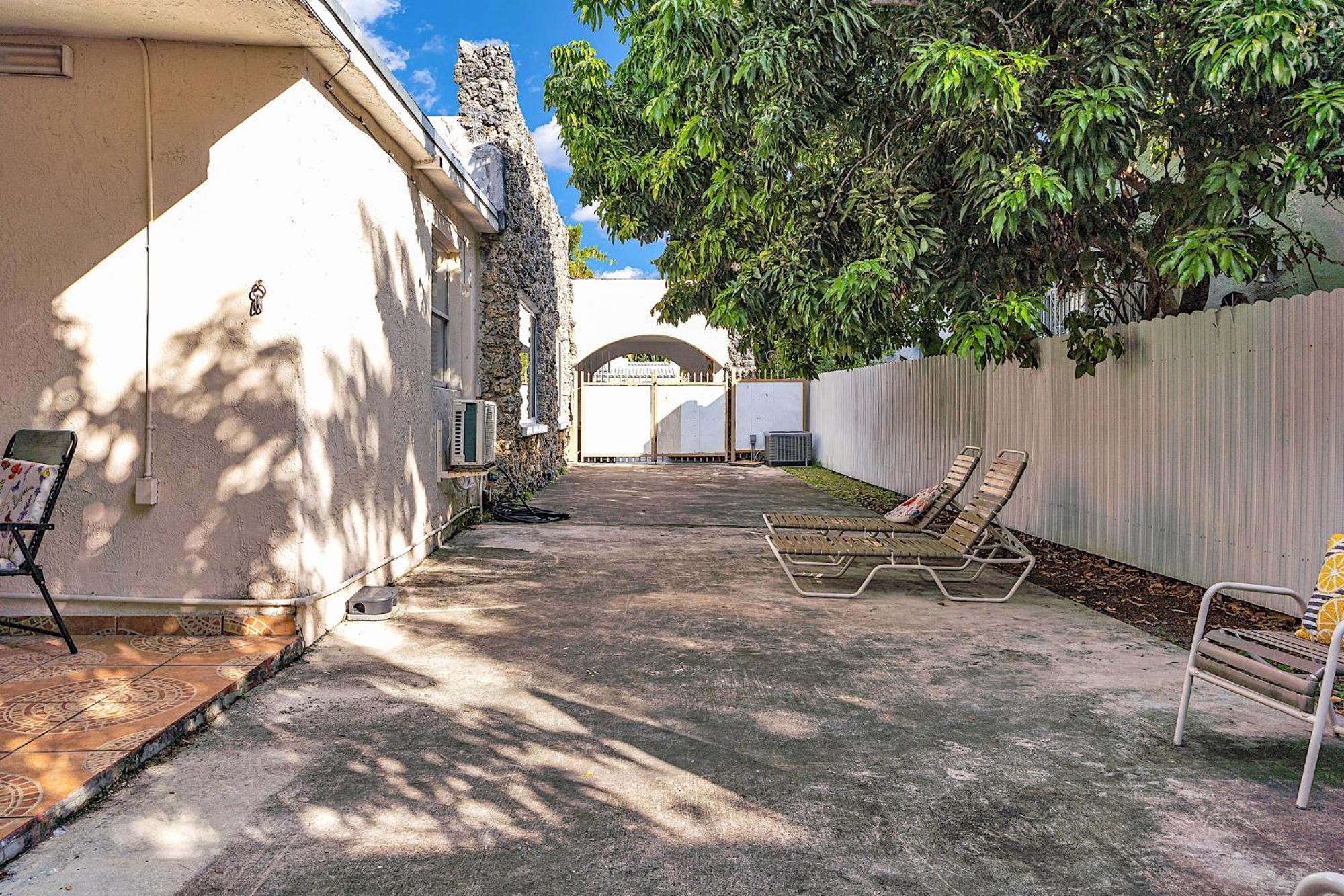 Private Room In Little Havana Miami Exterior foto